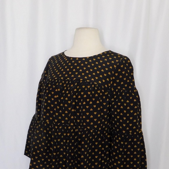 MADEWELL Silk Black Gold Heart Flip Button Back Tiered Top Blouse X-Small - Picture 8 of 16